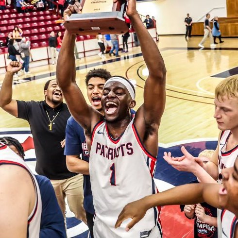Cumberlands' season ended in the Round of 16 of the NAIA Tournament

🇬🇧 Jonathan Brown ends his journey across levels of college hoops (from D2 to JUCO to NAIA to D1 and back to NAIA) with conference POY honors (first for a Cumberlands player in 15 yrs) and a regular season title