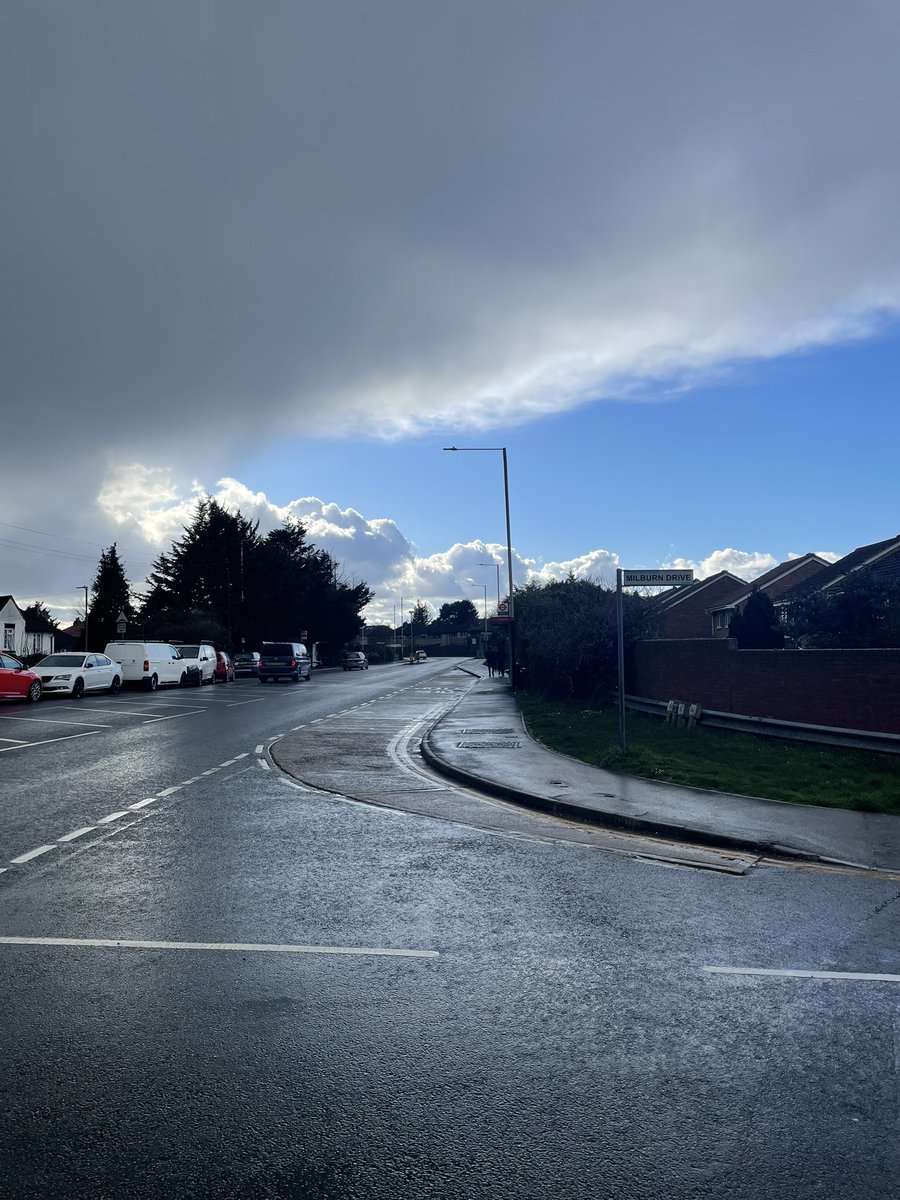 winterldkh's tweet image. March weather in London