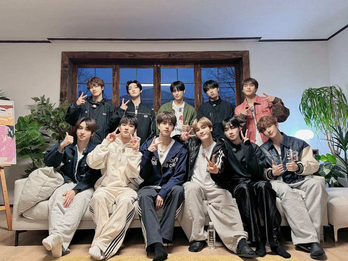 [📸] 더보이즈 아이돌 인간극장 완료✨ 우당탕탕 시끌벅적 더보이즈 야유회😎 오늘도 어김없이 더비들 마음껏 웃겨 주는 더보이즈😂

#THEBOYZ #더보이즈 #PHANTASY #Love_Letter #Nectar