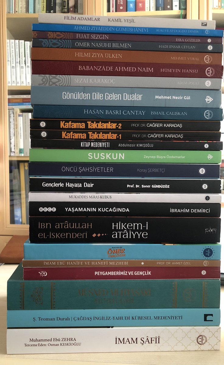 41 kere maşallah. Türkiye Diyanet Vakfı Ankara ve İstanbul’da 41. Kitap Fuarını gerçekleştiriyor. Kitaplanmak iyidir. Biz de imza vesilesiyle epey kitap sahibi olduk, dostlarla buluştuk. Cümleten teşekkürler.