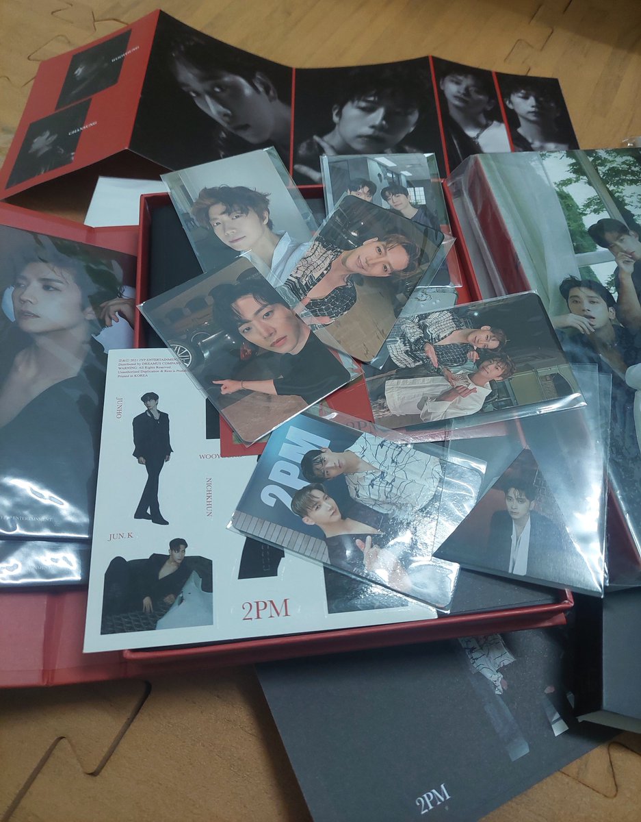 This album feels like a dream I had on my lil nap after eating good meal 🫠
Is it possible to have a comeback...
It's been almost 3 years..
#2PM