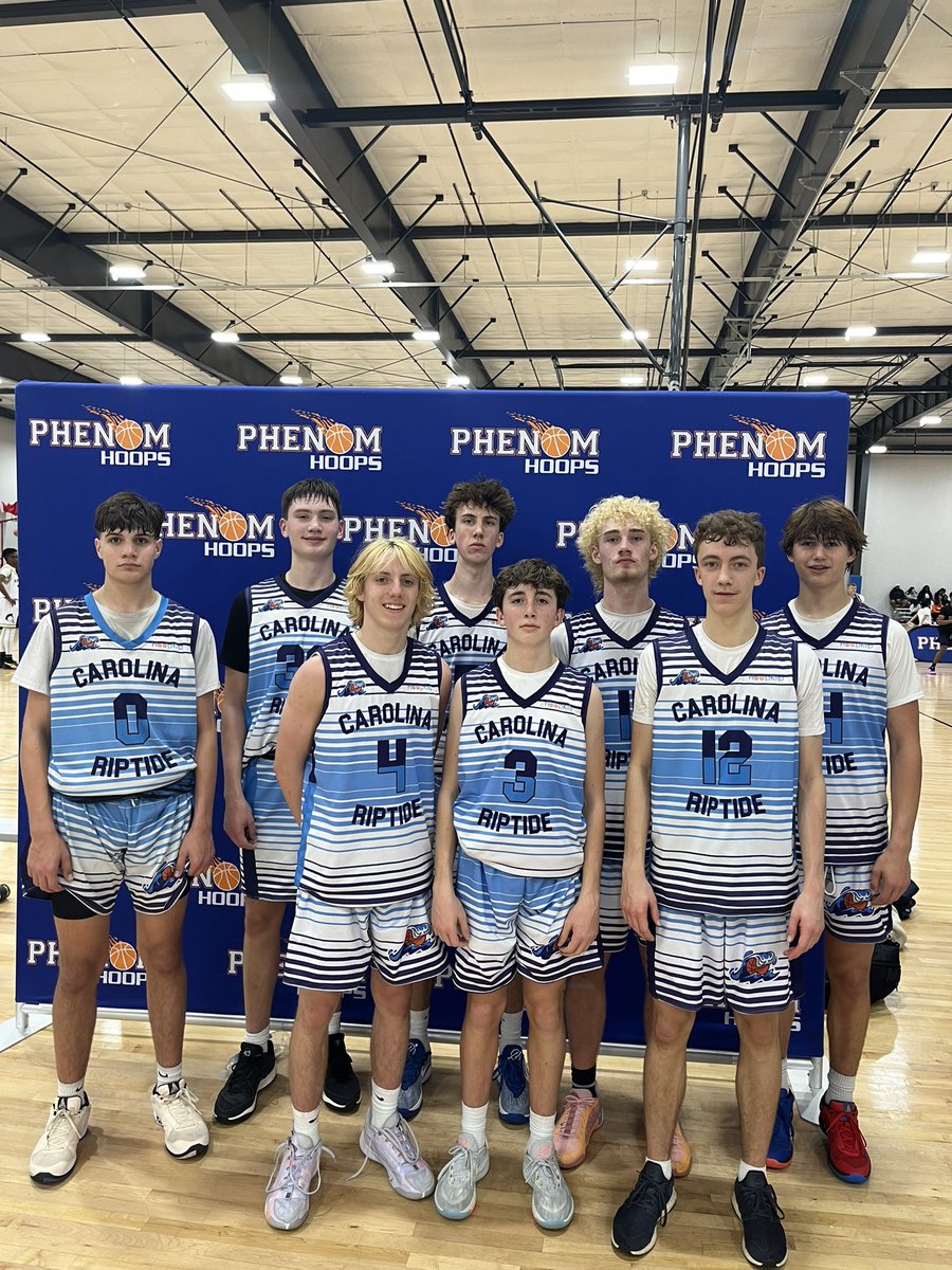 Win and advance! Our guys get a Showcase win last night and start off bracket play with a W 56-41 over D1 Sports today. @Phenom_Hoops #PhenomMarchMadness #RiptideFamily @Coach_Rick57 @ty1ewis @colbylewis20 @JeffreyBendel_