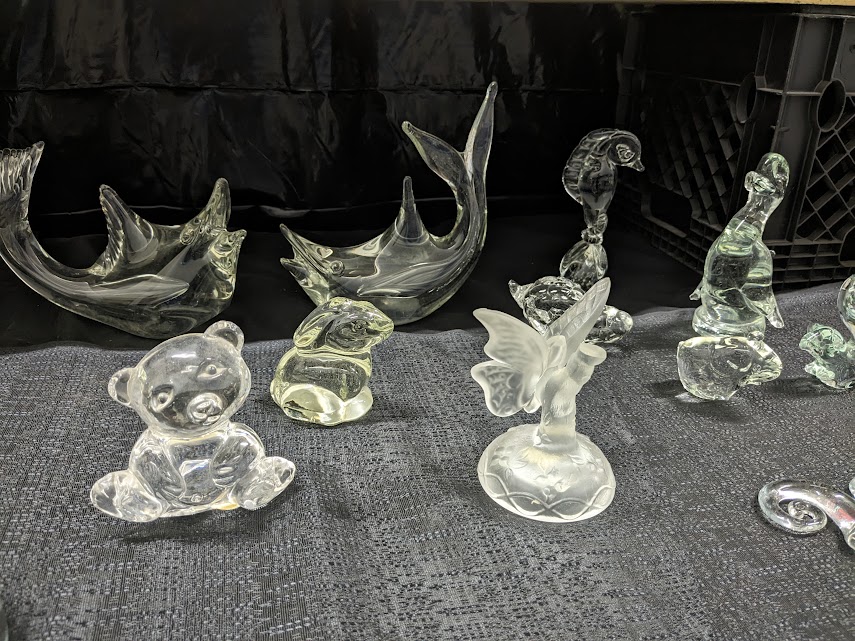 ClassicCorral's tweet photo. Whether you're a collector or just love a good deal, there's something for everyone at our sale. Come browse through a variety of items, from vintage glassware to sports memorabilia!  

2277 Hwy 36 W
Roseville, MN 55113   

3/23/24 10am-3pm 
3/30/24 10am-3pm https://t.co/DMZIfJ3mtW