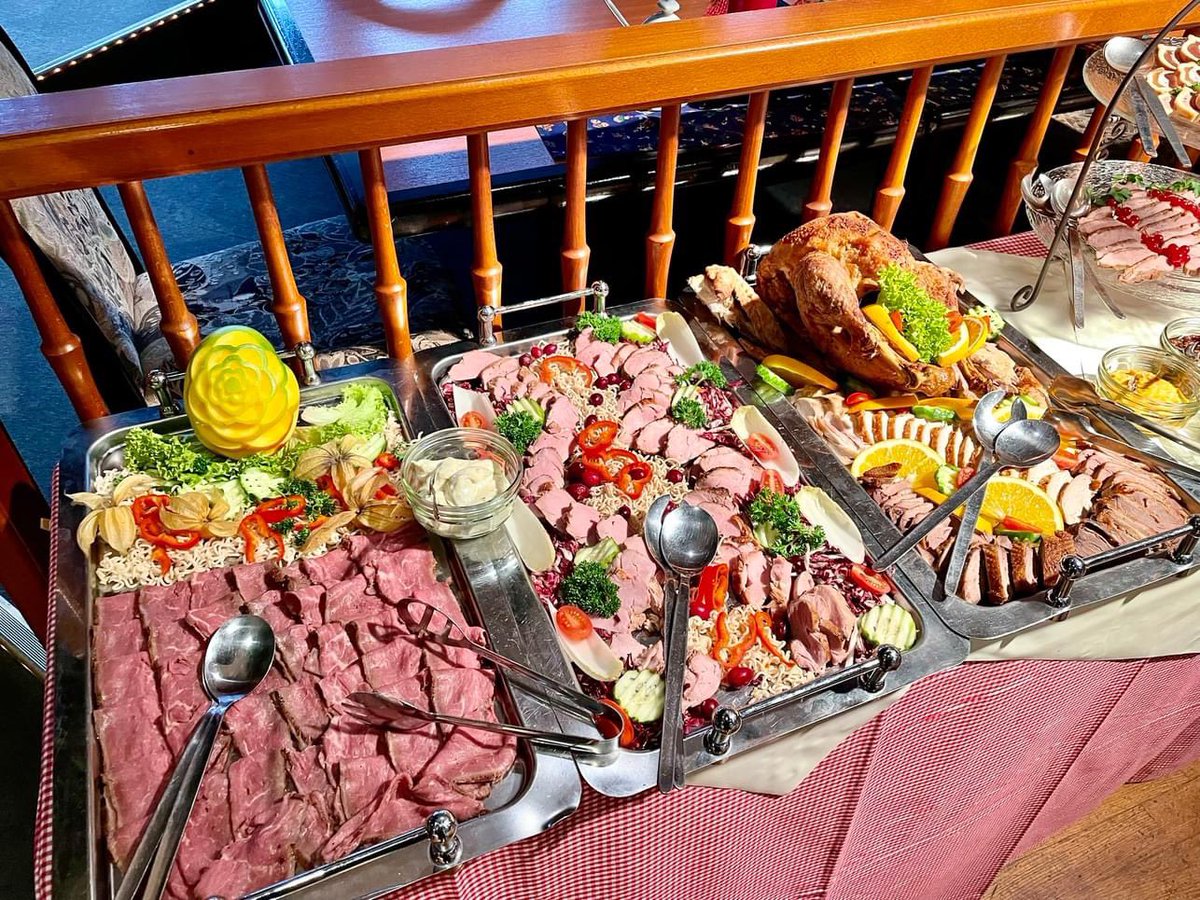 haus_zillertal's tweet photo. #Feiertagsbrunch am #Ostersonntag 31.3. und #Ostermontag 1.4.2024: Einlass ab 10:30 Uhr, Start ab 11 Uhr - bitte reservieren Telefon 0202 402829 oder per Web https://t.co/GSv75niJ90
#Wuppertal #Remscheid #Cronenberg #Ronsdorf #Hasten #Gelpetal #BergischesLand #NRW #Gelpetal https://t.co/vtDz0wBeXT