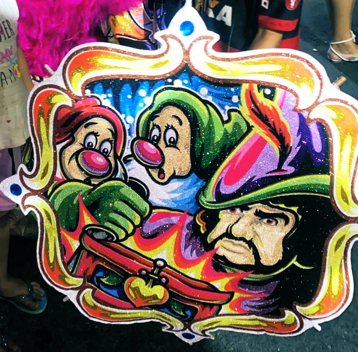 Feliz, Dengoso e o Caçador. 🥳🍎