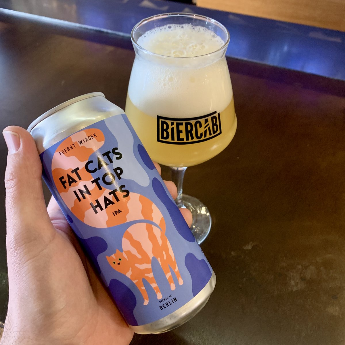 BierCaB's tweet photo. Fuerst Wiacek Fat Cats in Top Hats Hazy IPA
En nuestro #Tap6 y también en nuestra Tienda
https://t.co/p1VdbYokVd https://t.co/mBE1nTegay