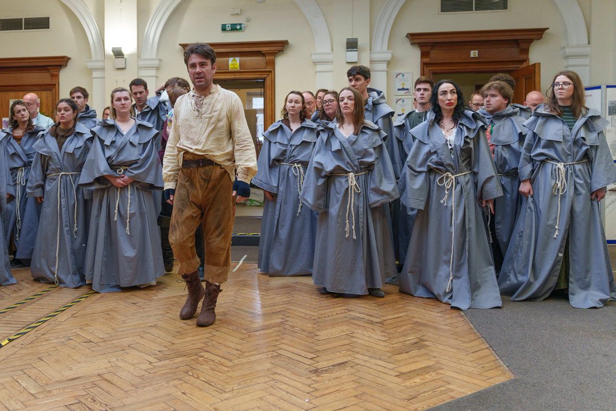 ArtformUK's tweet photo. “We are blessed to find our sanctuary” 🔔⛪️

The Hunchback of Notre Dame 
Bob Hope Theatre, Eltham
10-13 April

🎟 https://t.co/jguT2Zazuc https://t.co/sSQAbIch00