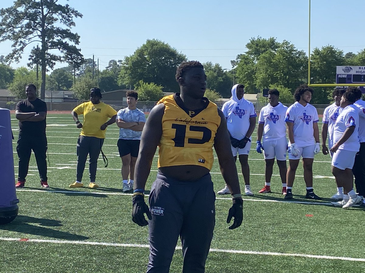 ‘25 @LHSFball OT, five-star and top Texas target Michael Fasusi at 5v5. @InsideTexas @On3Recruits #HookEm