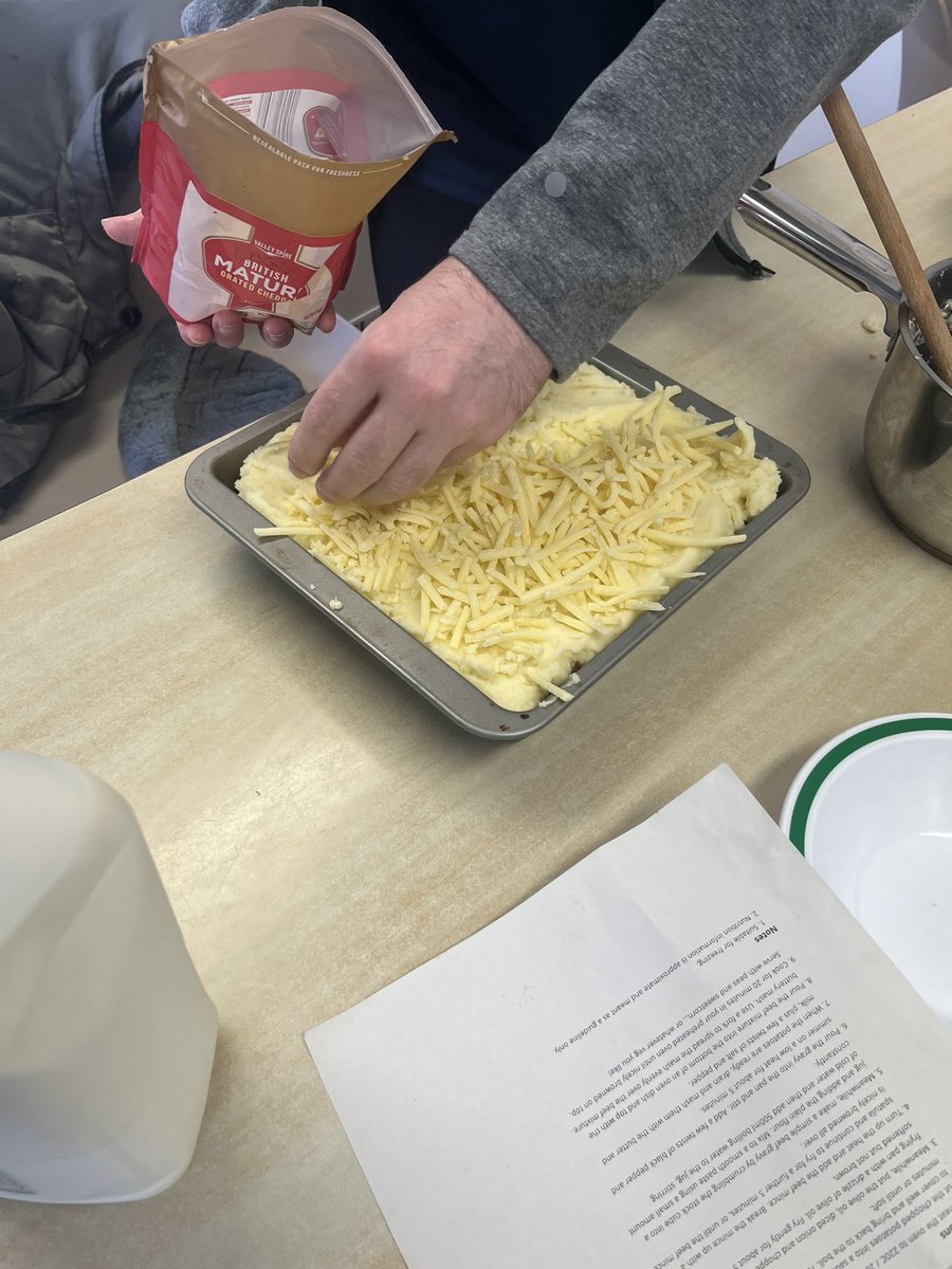 Ellie_Eagleton's tweet photo. Today we had a little pamper on Eagleton ward which included some sweet treats!

Also a high demand with our cooking group today! There was nothing left of the pie 😋

#TakeALookAtMeadowbrook 
#ThatEagletonEnergy https://t.co/y5pq1DNfza