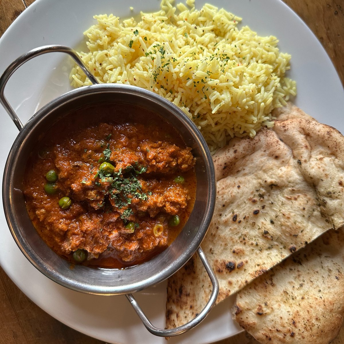 A staple Indian dish - lamb keema 🇮🇳 Minced lamb and peas in a medium/hot madras sauce 🫛💚🌶️ Available on Curry Night! Every Monday from 5pm.