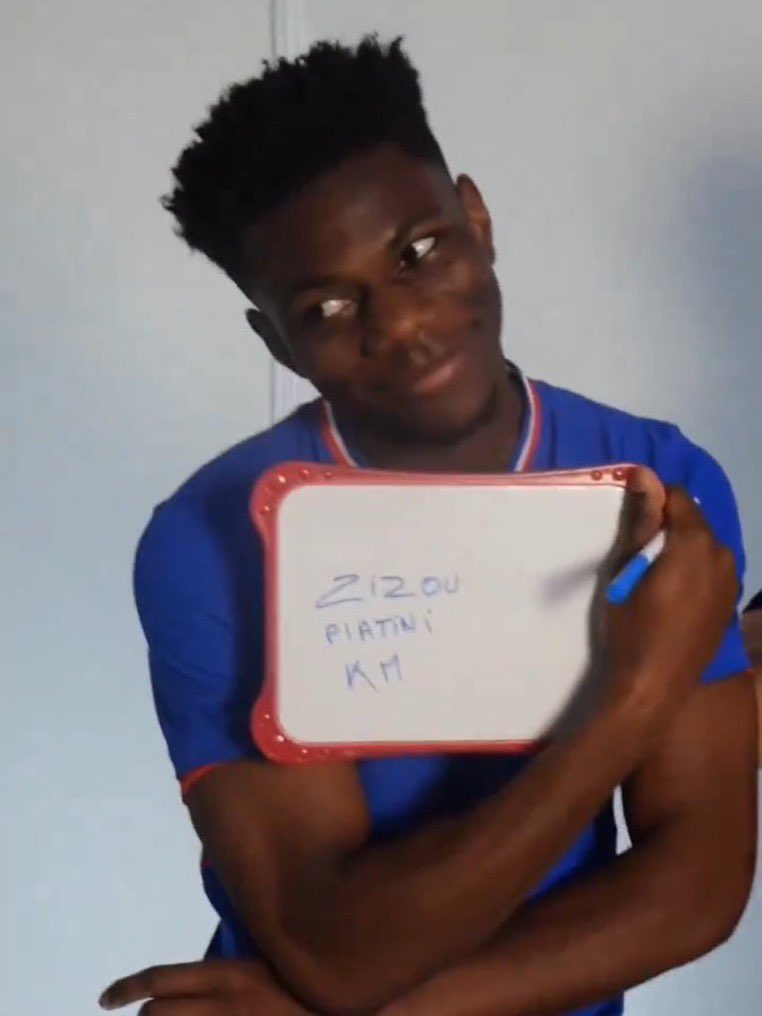 🇫🇷 Les 3 plus grands joueurs de l'équipe de France selon Tchouameni :

🥇Zidane 
🥈Platini 
🥉Kylian Mbappé