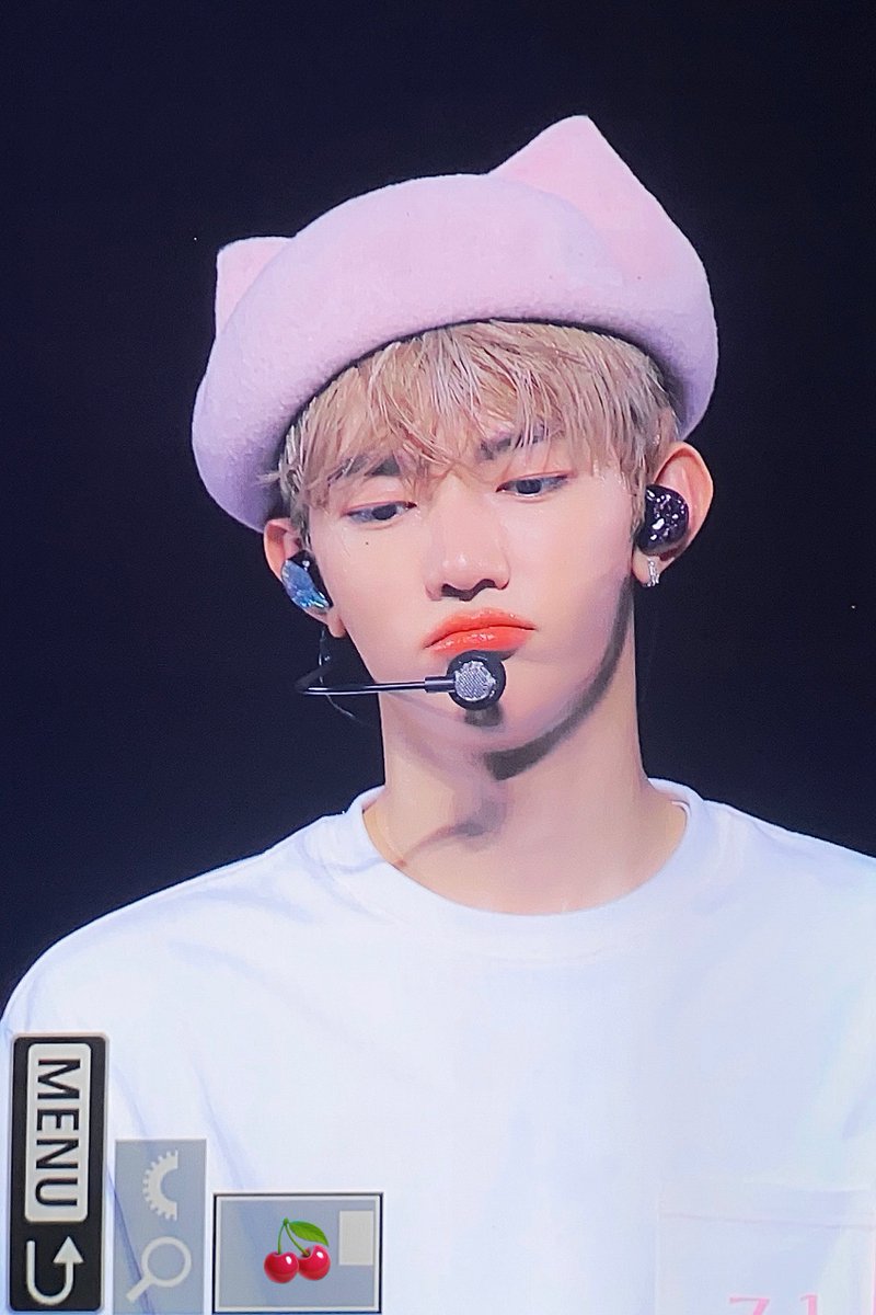 딥이가 찍은 유진이 옆에 힝구 짱냥이가 이쏘