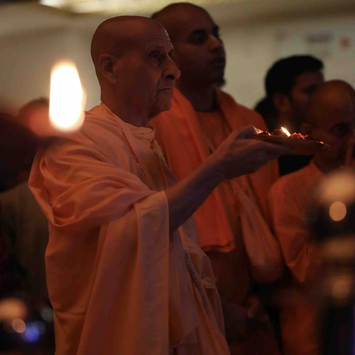 “Whenever you want to become selfless, loving, without ego you will find great force behind you. You will never fail to achieve some good.” - His Holiness Radhanath Swami #selfless #loving #radhanathswami