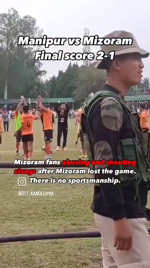 HenzOnaha's tweet photo. @pbkhuptong @AIFF_Insider @AllIndiaFtbl @ILeague_aiff @AiffMasters @ianuragthakur @FIFAcom They need a bigger  🖕 https://t.co/OMEfx7pwTh