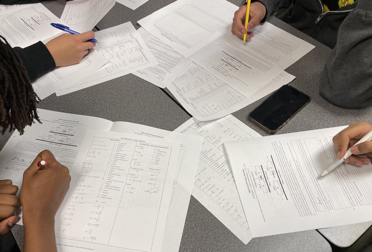 AP Science Super Saturday was a success! Almost 200 students attended to prepare for upcoming AP exams. <a href="/iInstructIrving/">Irving ISD C&I</a> <a href="/GiftedAAIrving/">GT in Irving ISD</a> <a href="/HNasky/">Holley Ann Nasky</a>