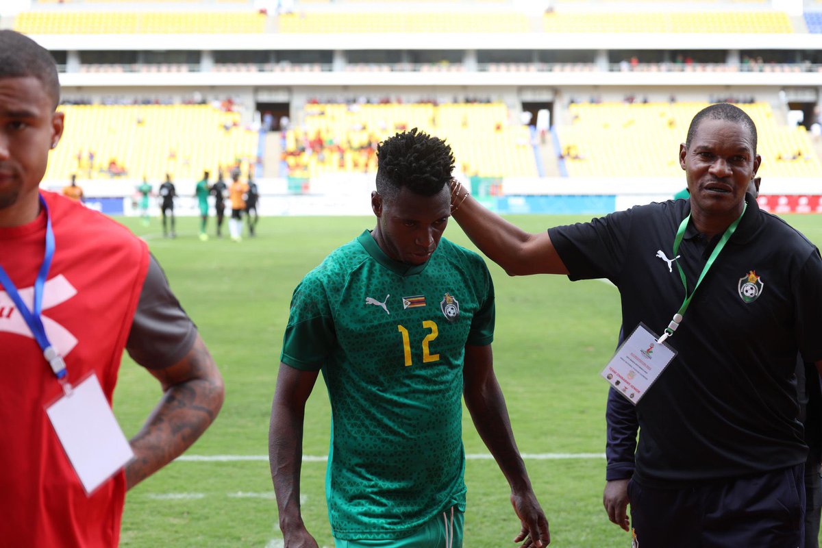 FT: Zambia 2-2 🇿🇼 Zimbabwe Stoppila Sunzu 3’ Clatous Chama 2 1’ Macaulay Bonne 28’ Walter Musona 45’ Daniel Msendami with winning penalty as the Warriors came back from two goals down to defeat Zambia 6-5 on penalties at Bingu Stadium! Thoughts? 💭 #Zimbabwe #Zimfootball