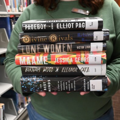 OverDriveInc's tweet image. 🏆✨📚 Check out these #LibbyBookAwards winners displays at Willoughby-Eastlake Public Library and @campbellkylib! Don&apos;t forget to showcase yours too! Tag us with #LibbyBookAwards and @OverDriveInc 🌟 #LibraryLove #LibbyApp #Library