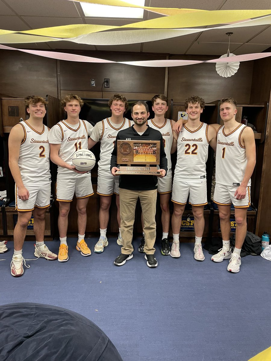 THANK YOU SENIORS! 

These guys truly left their mark on Stewartville and I enjoyed every minute of coaching them.

Back to back State Tournament Consolation Champs.

HVL Conference Champs x2.

75-17 record over three years.

Fewest points allowed in AAA THREE YEARS IN A ROW!

❤️