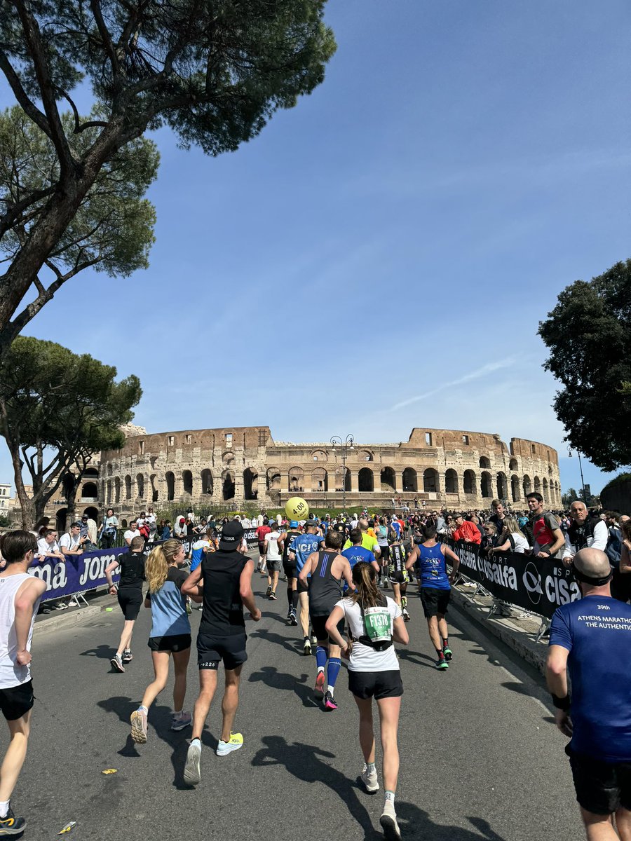 Was really great to be back in Rome last weekend as part of the official marathon pace team. A real honour to lead home one of the sub 4hr groups and delighted to come home in 3.59.33. Stunning weather, fantastic crowd support and a route like no other. #RomeMarathon