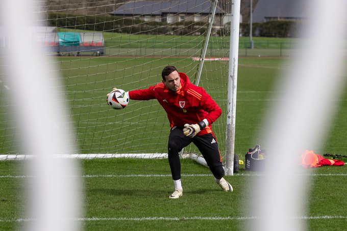 Danny Ward at Cymru training