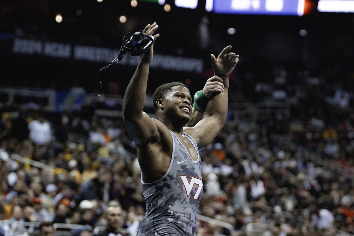 HokiesWrestling's tweet photo. 𝐓𝐇𝐎𝐌𝐀𝐒 𝐒𝐓𝐄𝐖𝐀𝐑𝐓, 𝐉𝐑.
7️⃣th - 184-pounds

What a debut for the freshman! A phenomenal run on the back half of the season, ACC title, and 7th place All-American finish! The future is bright for the Young Thrilla!

#ALLINALLTHETIME #Hokies 🦃 https://t.co/MjV8TitkYf
