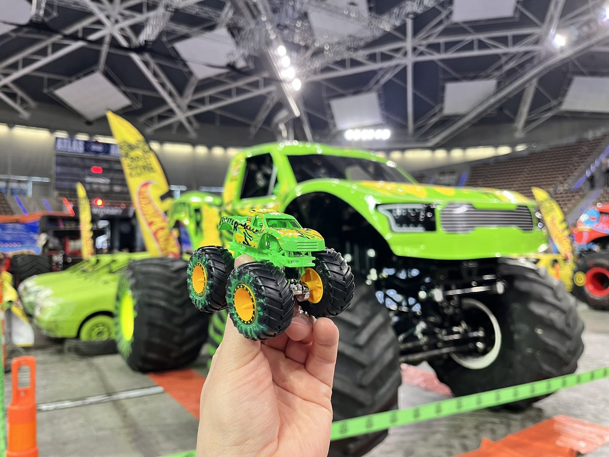 yaaneex's tweet photo. #hotwheelsmonstertruckslive https://t.co/jJ4xSYMMQ0