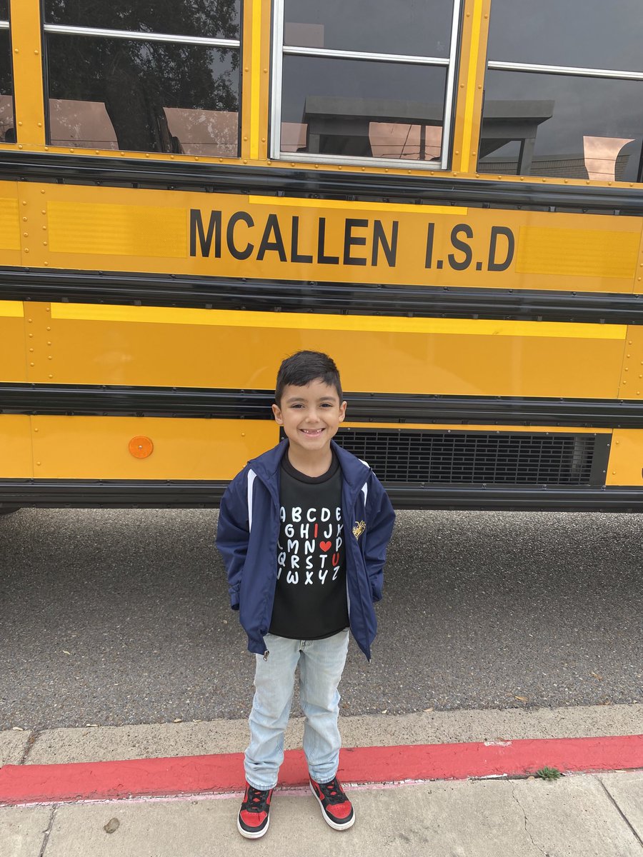 My baby❤️ Proud ⁦@McAllenISD⁩ student and ⁦@FieldsFalcons⁩ 💙💛