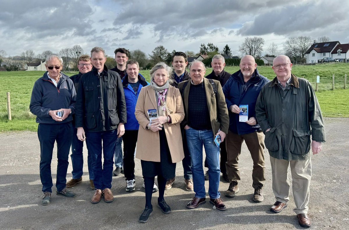 Great to join @MonmouthshireCA on the doorsteps today in Caerwent on behalf of hardworking local MP, @DavidTCDavies 🇬🇧 🏴󠁧󠁢󠁷󠁬󠁳󠁿