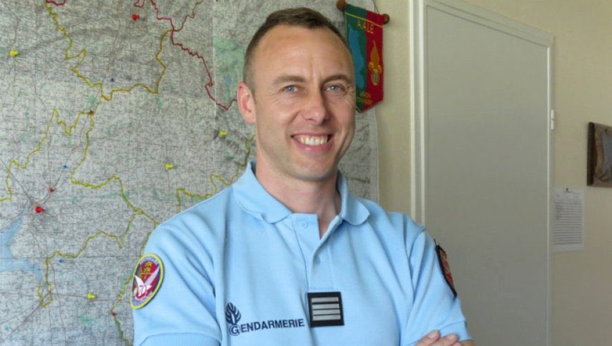 Jamais nous n’oublierons son geste héroïque dans ce supermarché de Trèbes, cet après-midi de mars 2018. 

Nous savons ce que nous devons à #ArnaudBeltrame, à ce valeureux gendarme qui a fait honneur à notre pays 🇫🇷