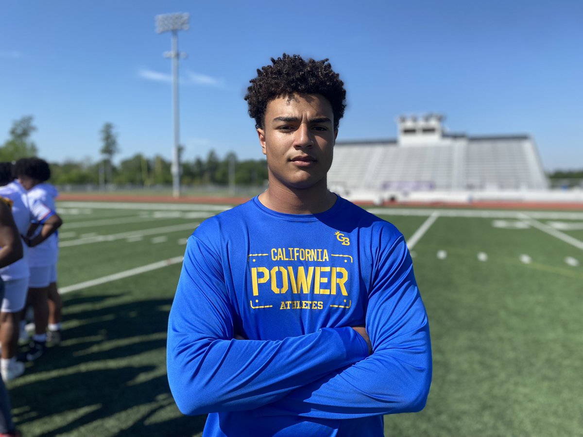 ‘25 Roswell (Ga.) Fellowship Christian School OL, No. 18 overall Josh Petty working 5v5 with @CaliPowerATHs. Loved his Texas visit, connecting with Kyle Flood.. @InsideTexas @On3Recruits #HookEm on3.com/db/josh-petty-…