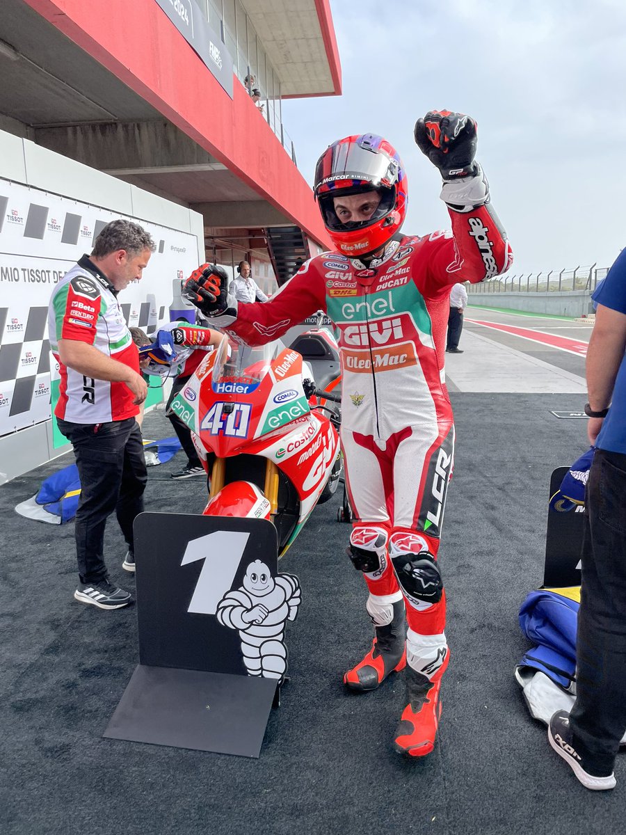 Mattia Casadei wins #MotoE race 2 at #PortugueseGP!