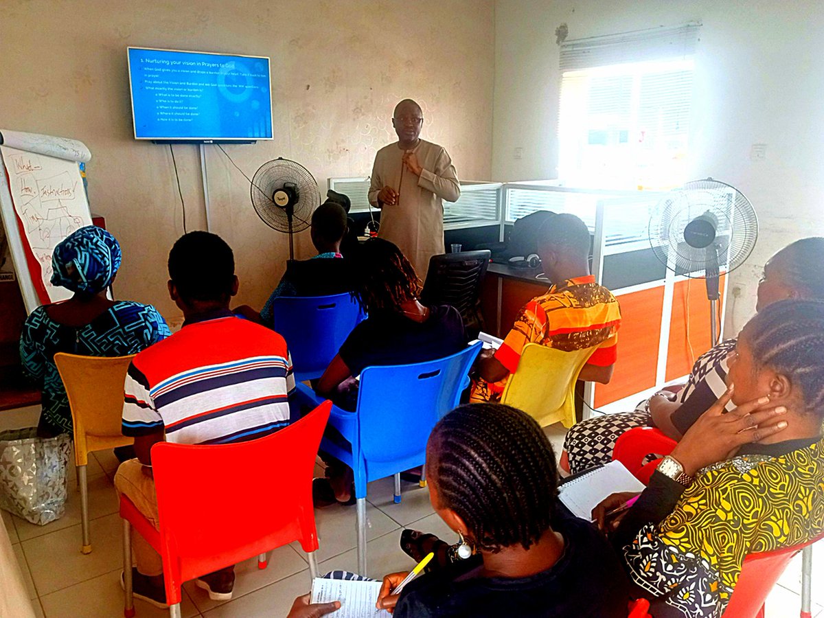 📸 Action at today's Agents of Change Training Academy session on 'Growing Vision and Burden for Change'

🌟  Let's inspire change together! 💪 #AgentsOfChange #VisionForChange #TrainingAcademy 🚀✨