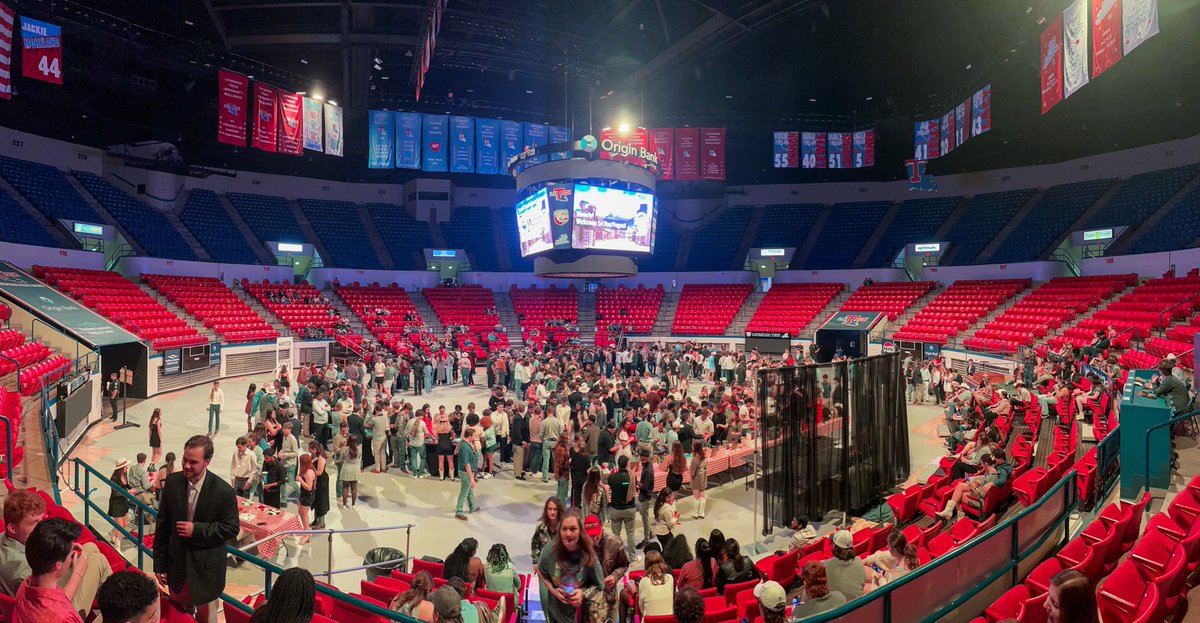 LATechSports's tweet image. Enjoyed getting a chance to work with @LATechUB and host 2024 RussVegas inside the TAC this week. 

The Athletic/Student partnership continues to blossom. 

#EverLoyalBe 💙