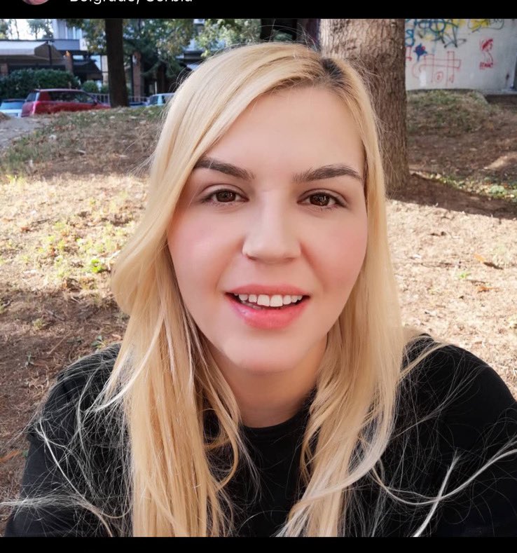 Nestala mi je sestra, Tijana Simic. 
Nema je vec 7 dana, zivi na Karaburmi. 
Policiju ne zanima, rekli su da trazimo po bolnicama i mrtvacnicama. 

Molim vas ako je neko vidi neka mi javi. 
Ima 190cm i krupnije je gradje i oziljak na licu. 

Hvala!