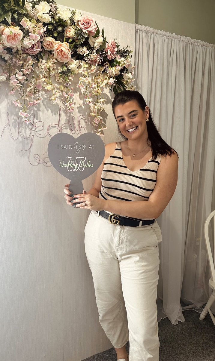 Today I bought the wedding dress of my dreams! One happy girl 😍🤍 

#teacherbride