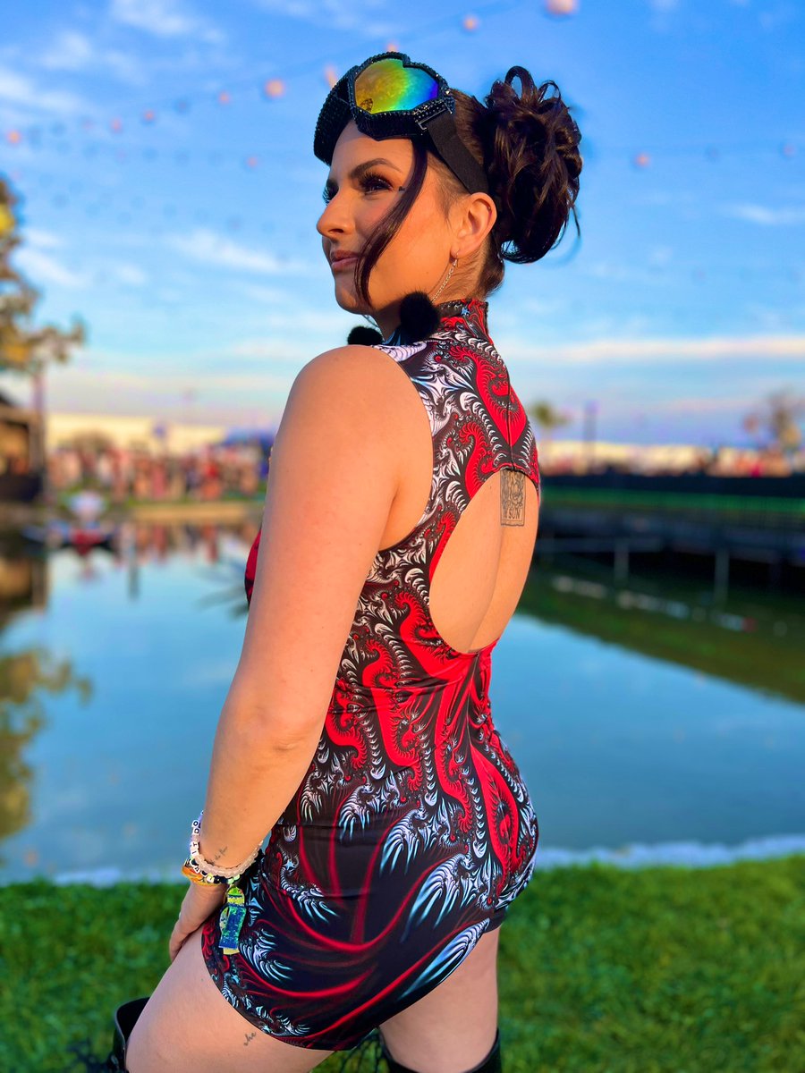 The piece of hair is a paid actor 🫡 <a href="/BeyondWland/">Beyond Wonderland</a>