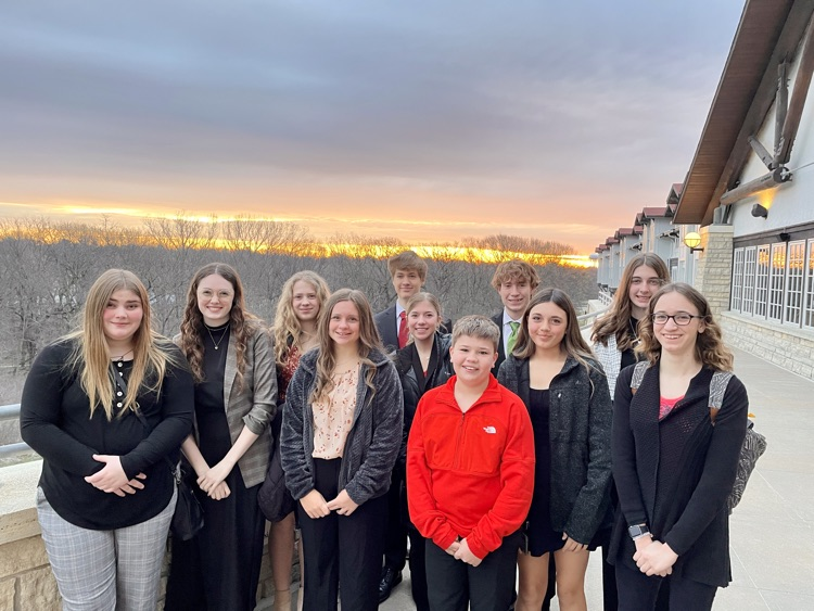 lyonsdecatur's tweet image. Good luck today to these young Lyons-Decatur researchers as they present at the Greater Nebraska Science and Engineering Fair in Nebraska City! 

#LDNESTEMresearch @lyonsdecatur #ExplorerMindset