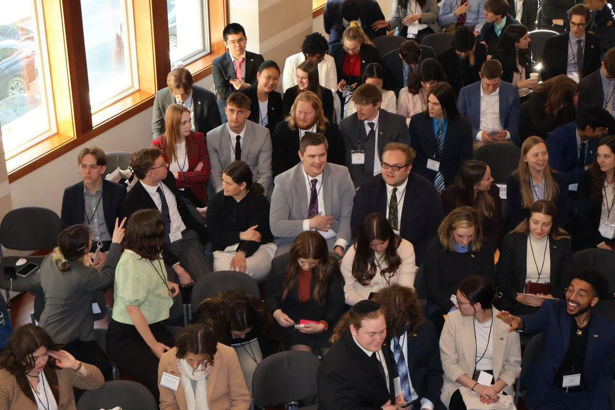 <a href="/SQCCDC/">SQCC DC</a> hosted the inaugural ceremony of the National University Model Arab League, organized by <a href="/NCUSAR/">National Council on US-Arab Relations</a> Counselor Sabra Al Hooti -DCM- briefed them on Oman-USA friendly relations and provided an overview of Omani culture.Over 350 students from across the USA attended