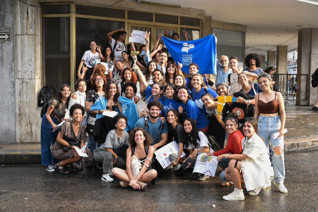 Fac. Comunicación UH tweet media