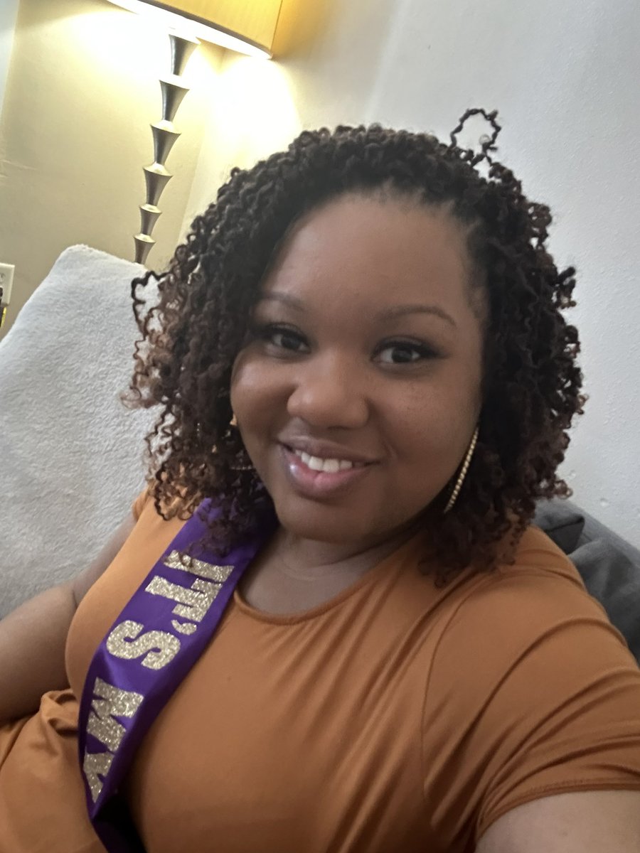 emellejai's tweet image. Ok so my real birthday post. I am grateful for 40 years. The last couple years have been a journey of self-discovery and learning to love myself. So my prayer for this year and going forward is for the bravery to walk with new confidence in what I’ve learned.