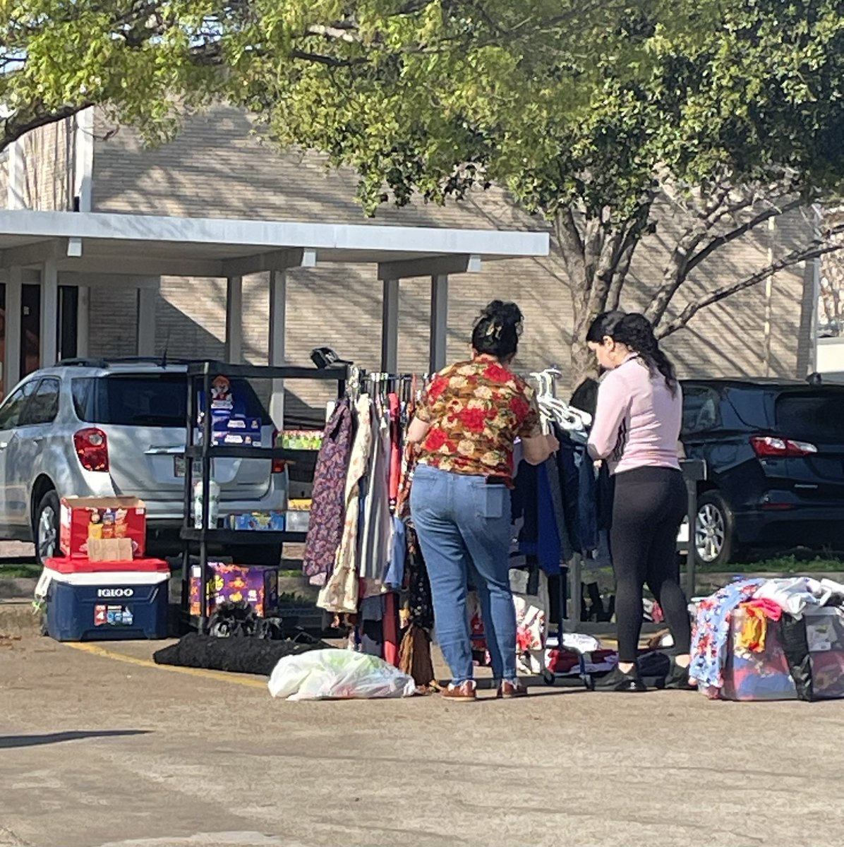 🏷️👕⚽️ Come on out to our PTO garage sale! Buy, sell, and visit!