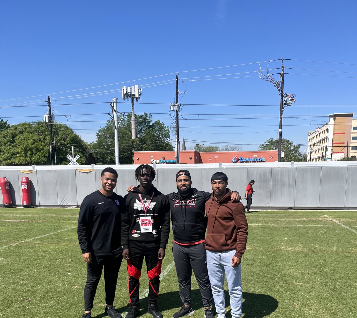 Had a great time @UHCougarFB!!! @CoachWEFritz @JayGirdner @wesley_fritz @j_wayne3 @SFwolvesFTBL @Recruit_SF_FTBL