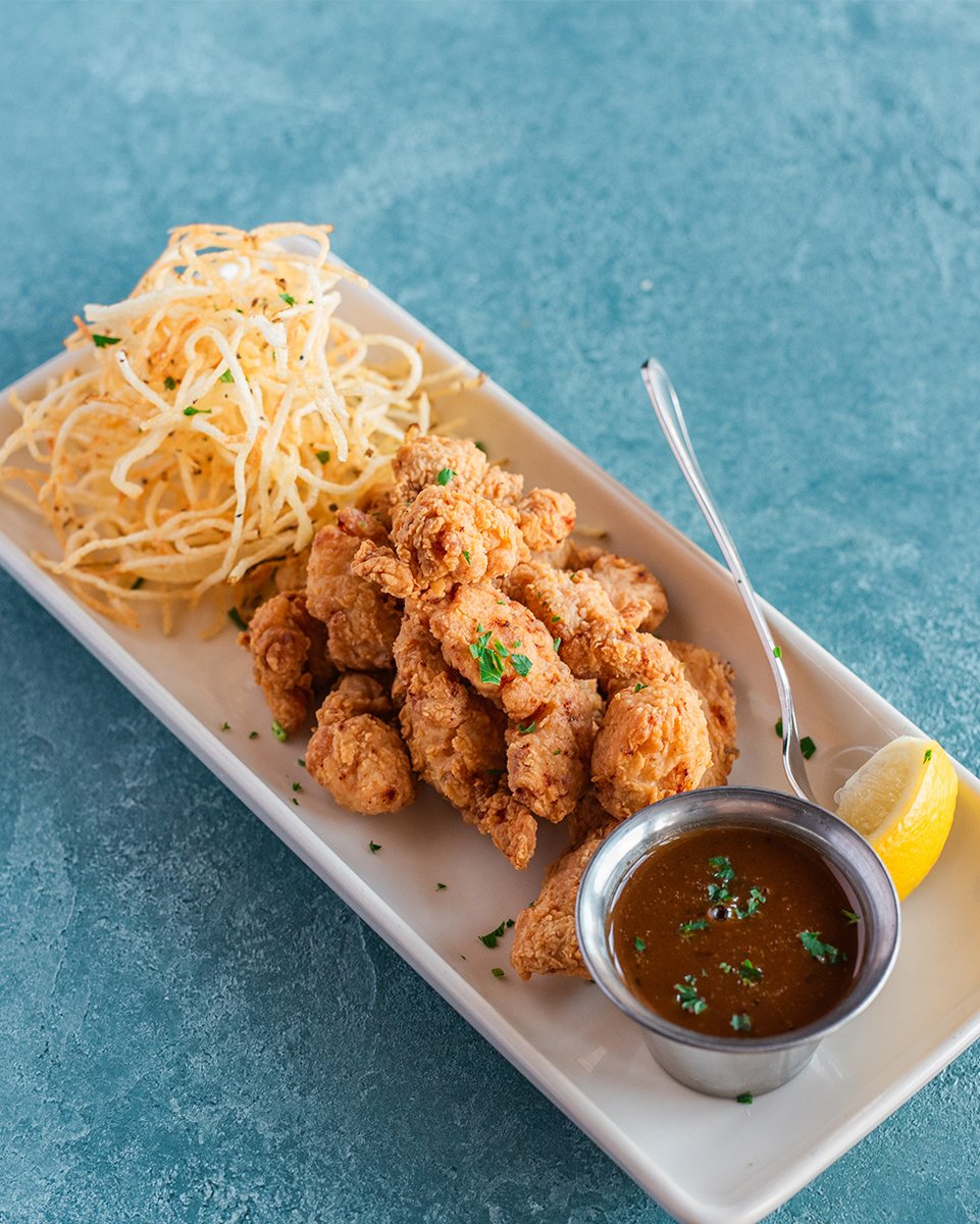 Looking for a taste of the bayou? Our crispy alligator appetizer will bring the flavors of Louisiana right to your plate! 🐊 #CrispyAlligator #BayouBites #Pappadeaux