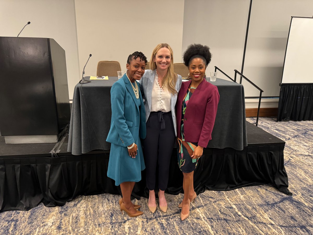 FLBarCFP's tweet image. Ahhhhh the power of networking!  @flbaracademy is the place to be to elevate your skills, find mentors, and build career-long friendships. 💯 @TheFlaBar #ClassXI #LeadershipAcademy