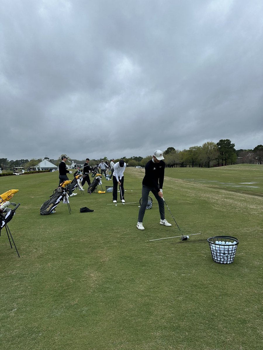 Practice round prep💪 📍Landfall CC, Wilmington, NC #GoGophers #SkiUMah