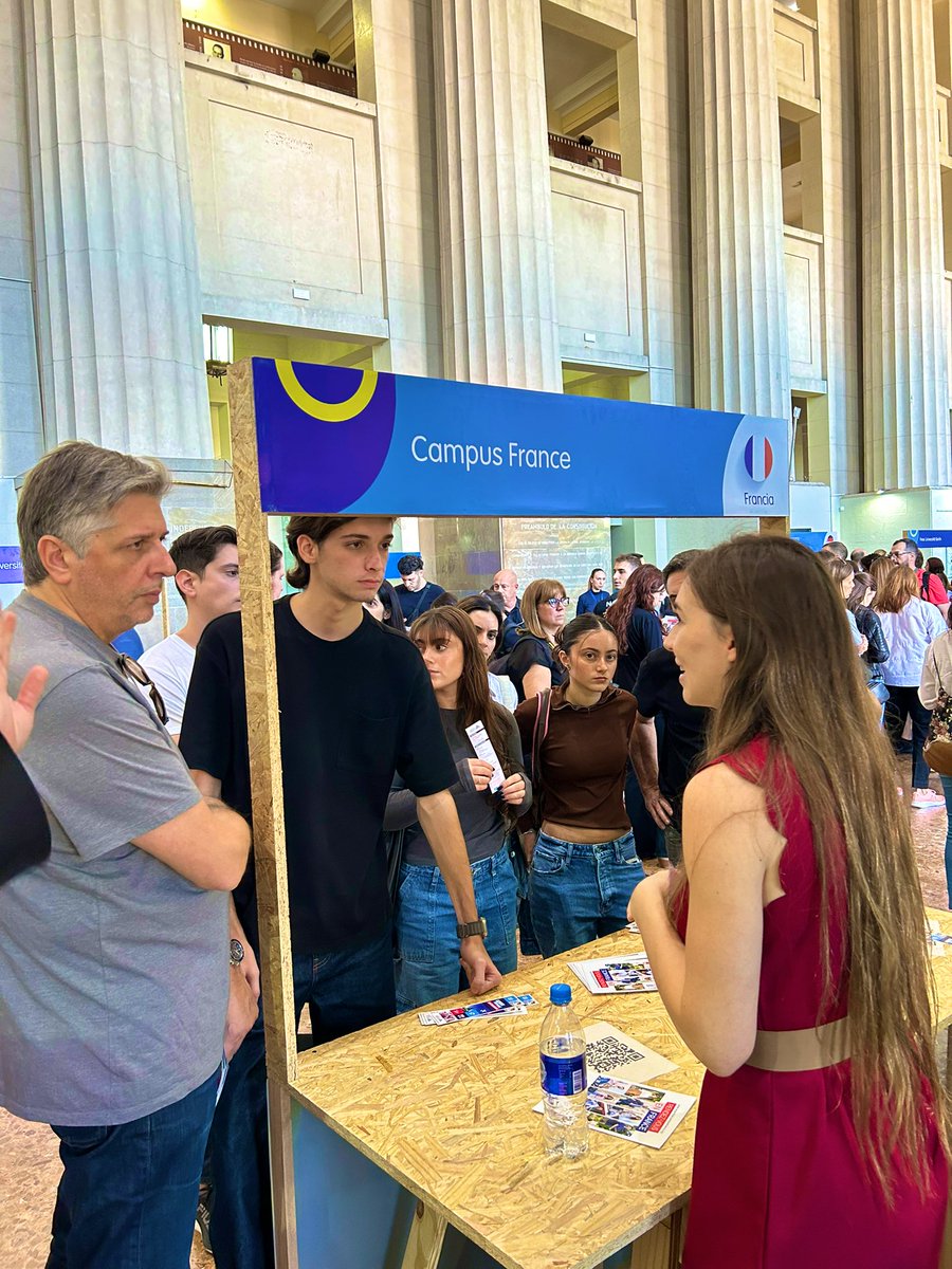 NadalDiplo's tweet photo. La época estudiantil puede ser maravillosa, pero más aún si puedes pasearte por las calles de Europa llenas de cultura y de historia. Pero no solo eso, sino que las formaciones son de altísimo nivel. Felicito al equipo de @CampusFranceArg por su trabajo en esta feria europea. https://t.co/SU2KQLo52O