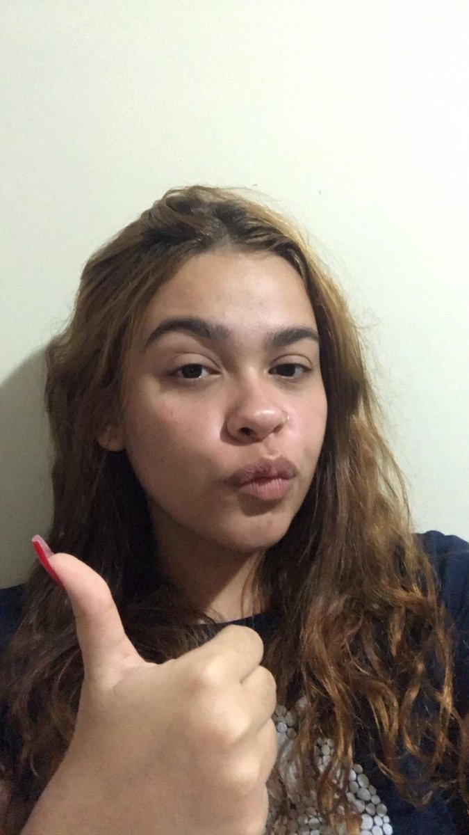 sofiamoreirass tweet picture