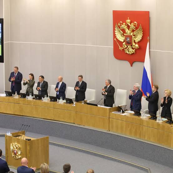 DOGDEGA's tweet photo. 🇷🇺El Parlamento ruso toma medidas repentinas para restablecer la pena de muerte.

⚡️“Se tomará una decisión que satisfaga las expectativas de la sociedad."

El jefe del Partido Rusia Unida, Vasiliev, sobre el regreso de la pena de muerte a Rusia. https://t.co/BUwmWurgv7