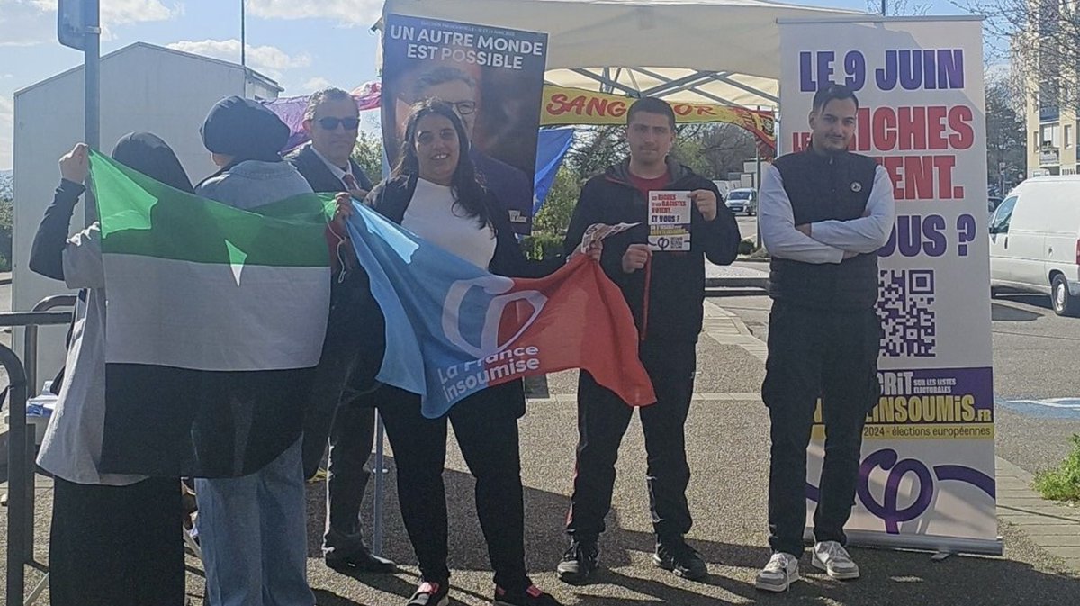69800_lfi's tweet photo. 🔥 Caravane Populaire Insoumise à Saint Priest Bel Air ! 
✍️ Inscrivez-vous vite sur les listes électorales. 
Le 9 juin, faisons entendre notre voix : Votez @ManonAubryFr pour nous donner la force de tout changer  !
#UnionPopulaire #LFI #SaintPriest #Quartierpop https://t.co/IrQohOqB4e