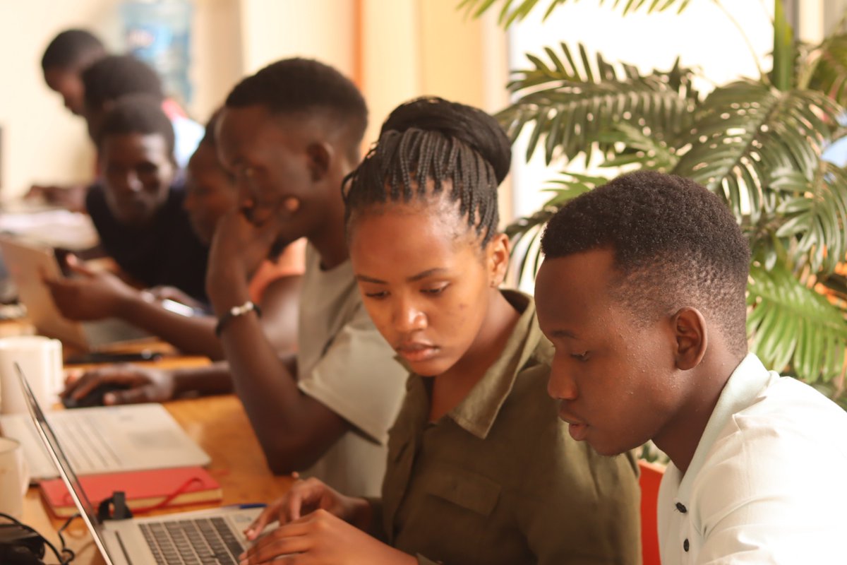 JohnsonMakmot's tweet photo. @Africastalking @ATCommunityKla #WeLoveNerds
#InsureTechHack
#BuildWithAT Brains got cracked🚨🚨🚨😤 beast mode https://t.co/Q7MQBnqsAz